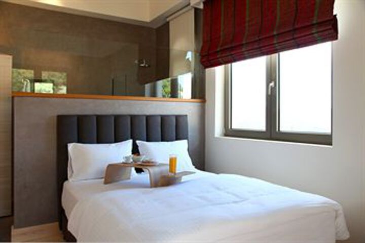 Room 35 of 60