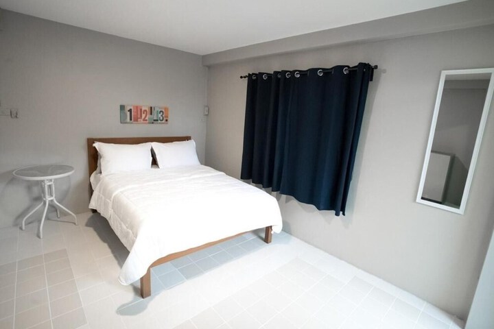 Room 13 of 39