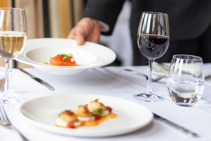 Dining 40 of 81