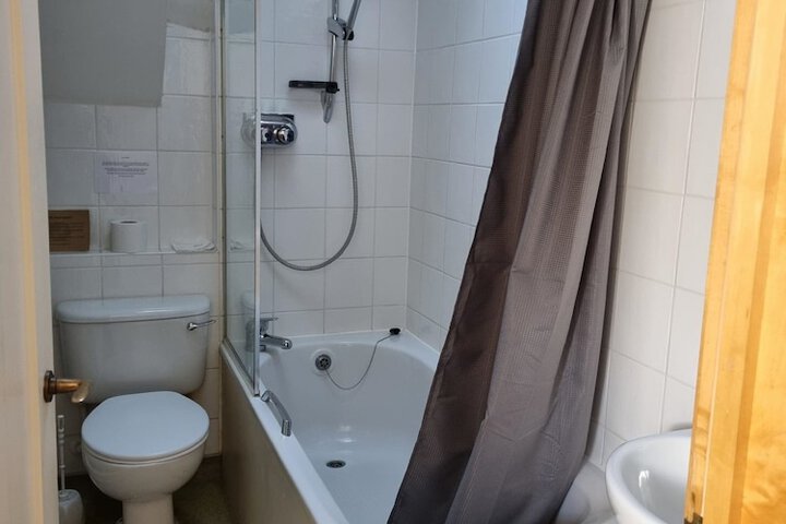 Room 45 of 87