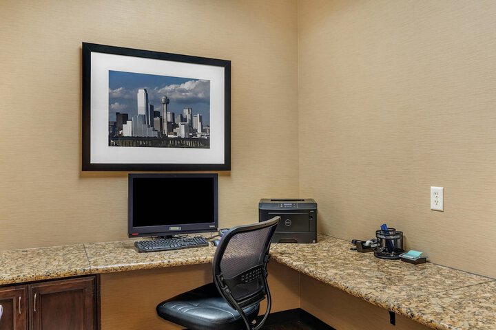 Business Center 31 of 32