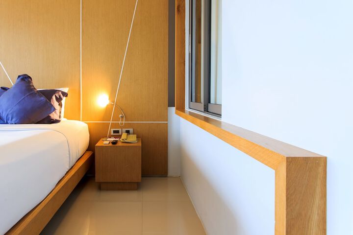 Room 18 of 112