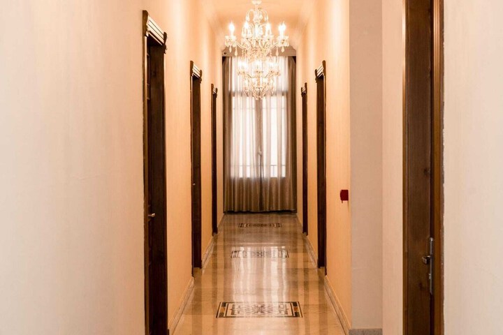 Ballroom/Hall 20 of 29
