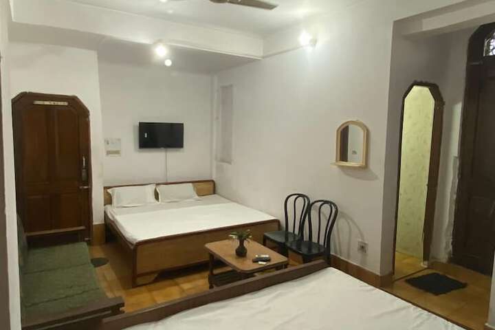 Room 34 of 60