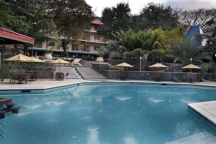 Hotel Pool