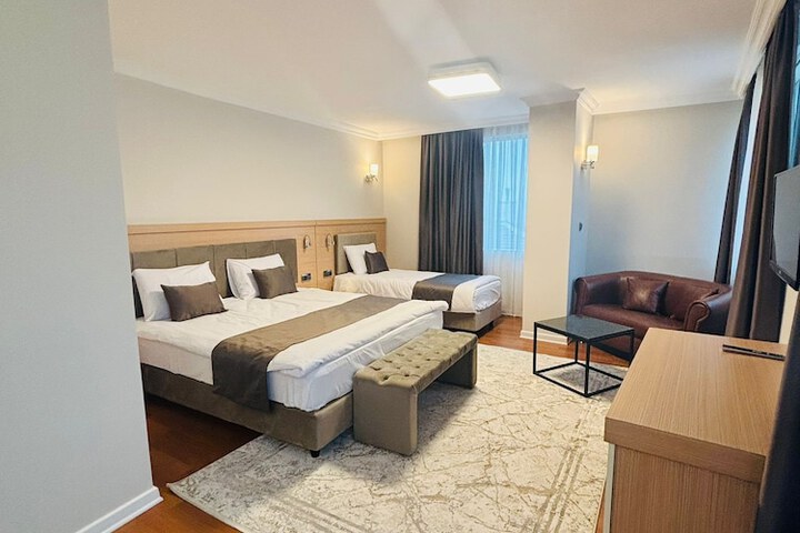 Room 18 of 68