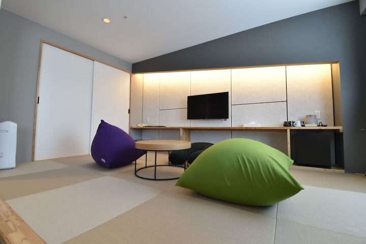 Room 15 of 116