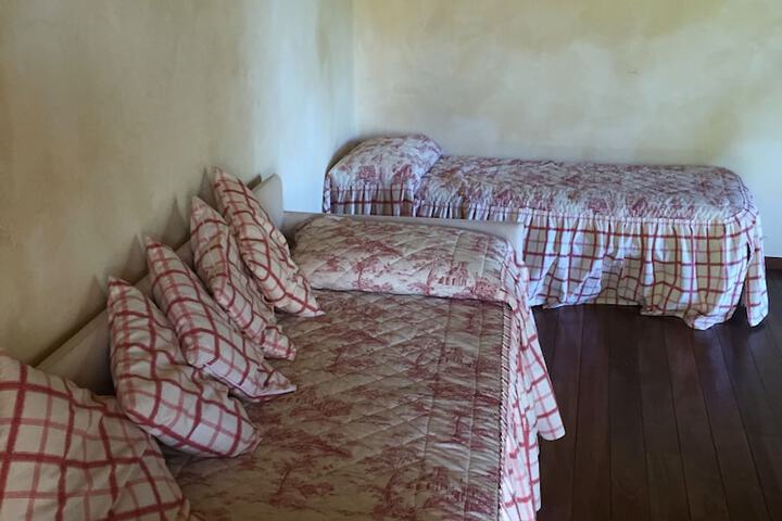 Room 8 of 50