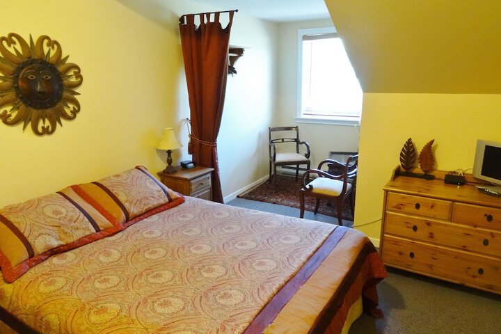 Room 10 of 60