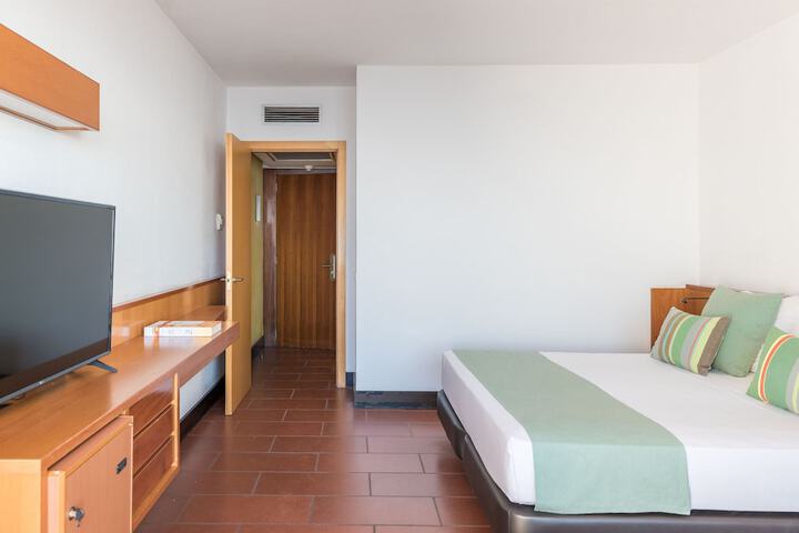Room 86 of 234