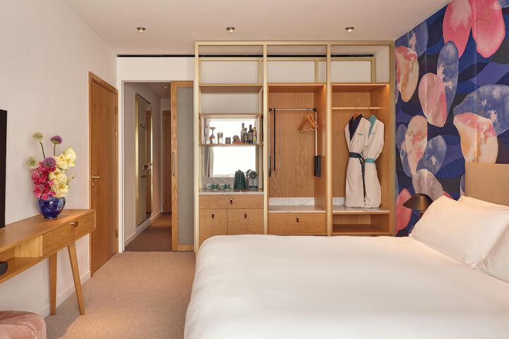 Room 35 of 78