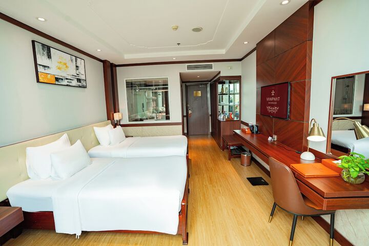 Room 38 of 137