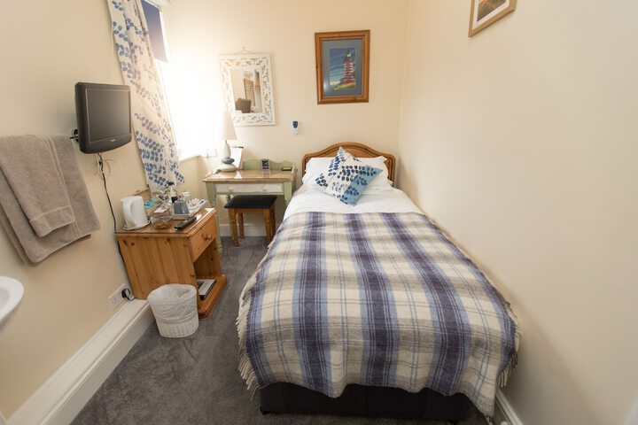 Room 14 of 30