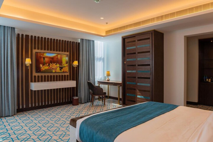 Room 21 of 50