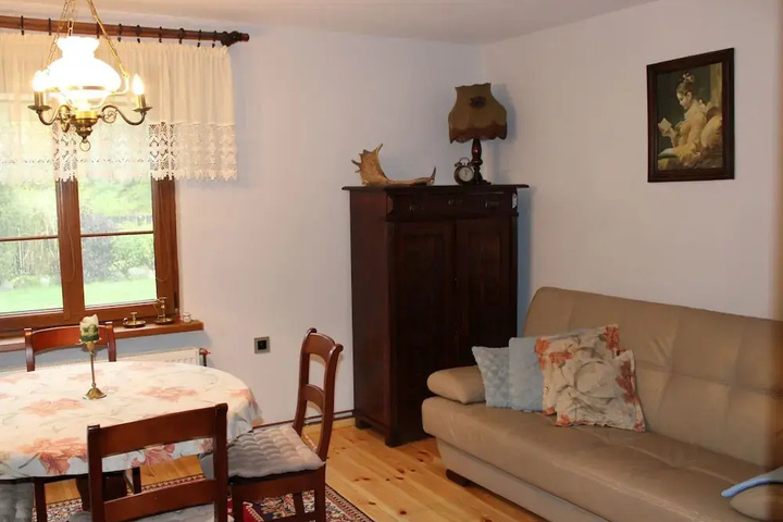 Room 3 of 12