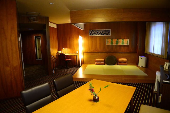 Room 10 of 44