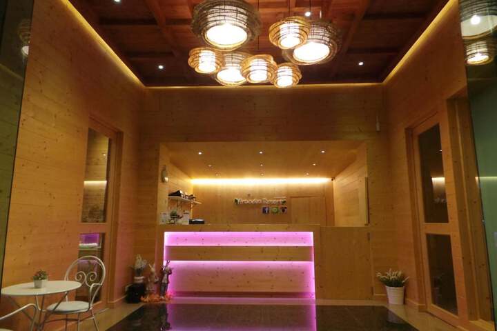 Entrance & Lobby