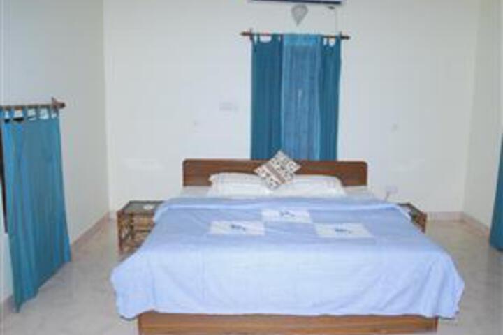 Room 3 of 5