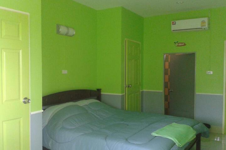 Room 5 of 5