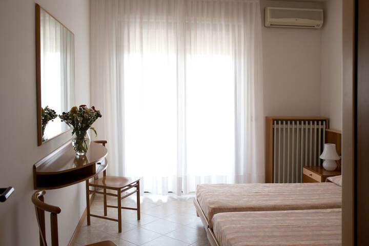 Room 6 of 56