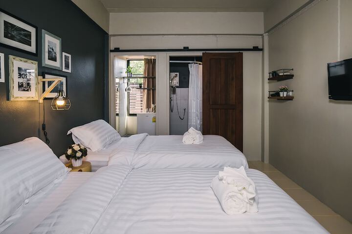 Room 3 of 63