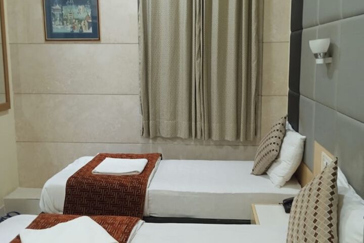Room 20 of 27
