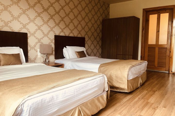 Room 8 of 44