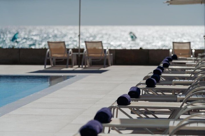 Pool Hotel