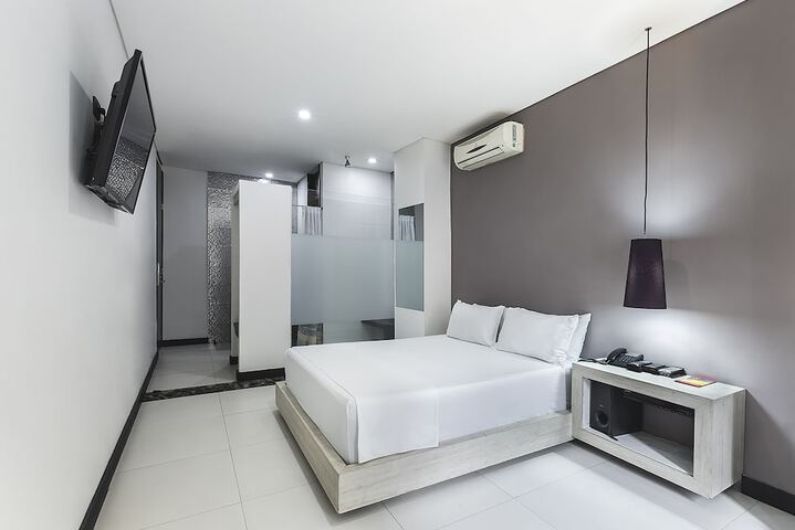 Room 11 of 68