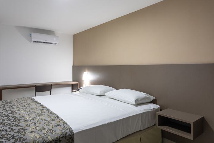 Room 4 of 15