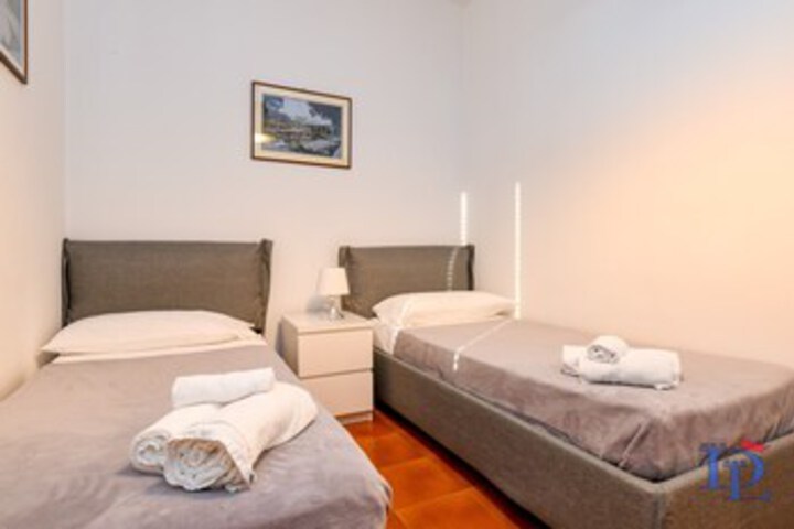 Room 40 of 46