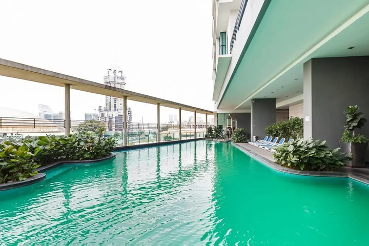 Pools & Facilities
