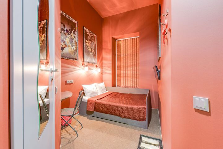 Room 47 of 69
