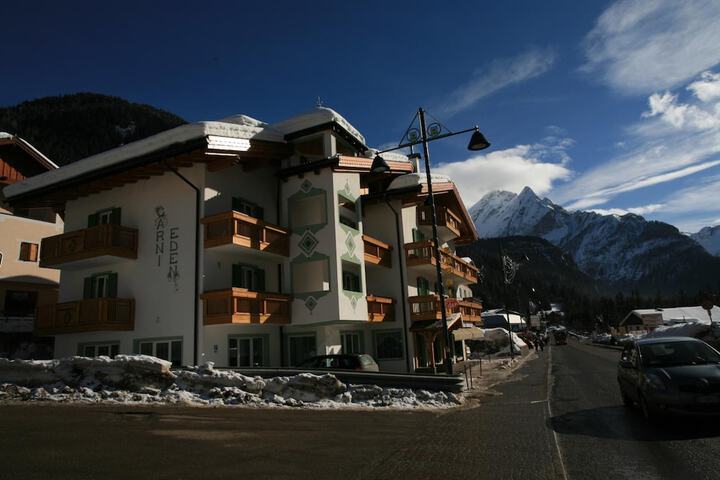 Hotel 27 of 33