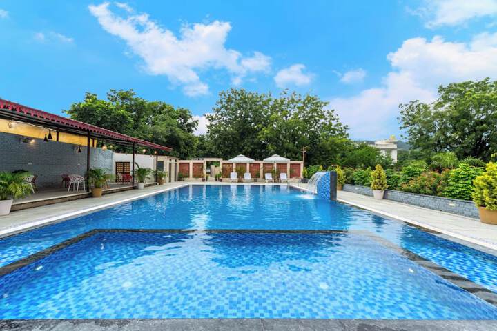 Pool 16 of 26