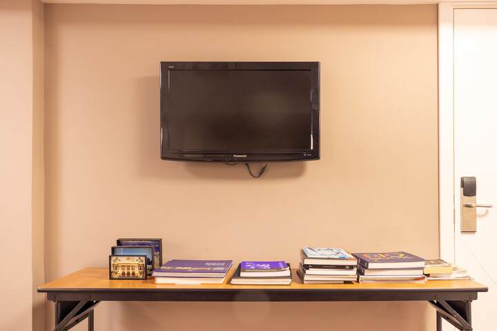 Room 162 of 183