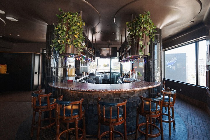 Lounge 99 of 119