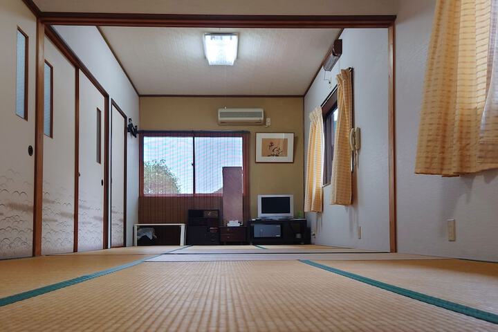 Room 11 of 53