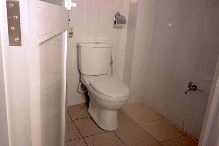 Room 16 of 34
