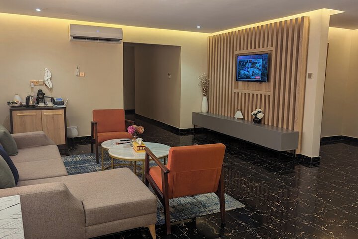 Room 38 of 83