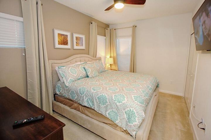 Room 9 of 50