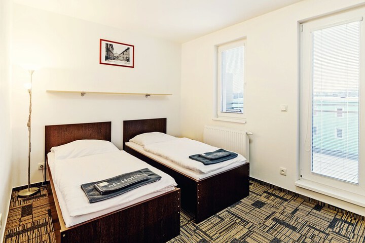 Room 15 of 71