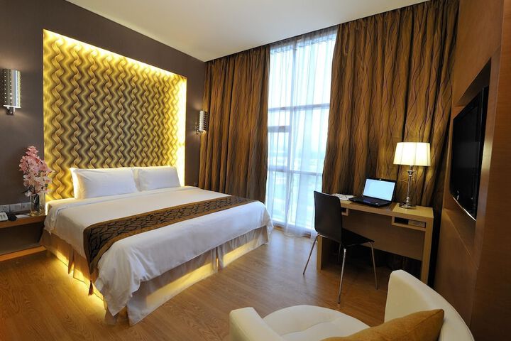 Room 19 of 47