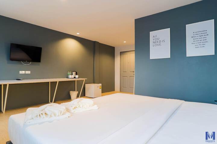 Room 8 of 26