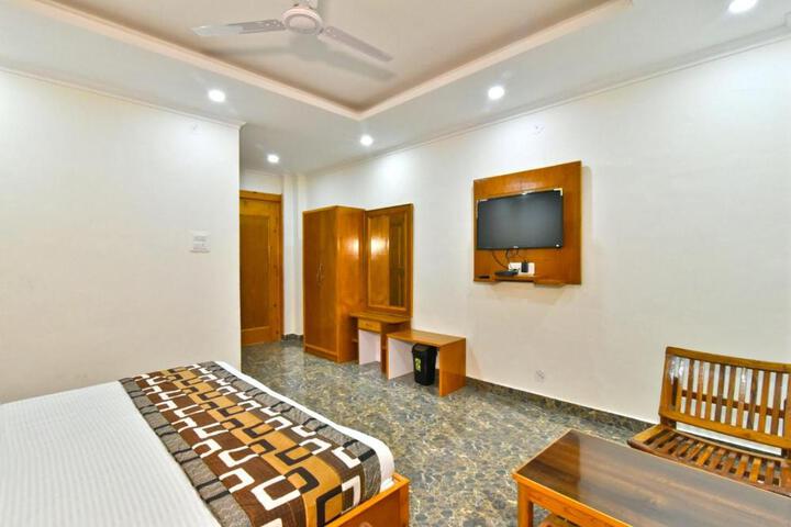 Dharamshala Best hotel Pine view -Free Parking-cricket stadium 5 km-Mcleodganj 8 km- Bhagsunag 9