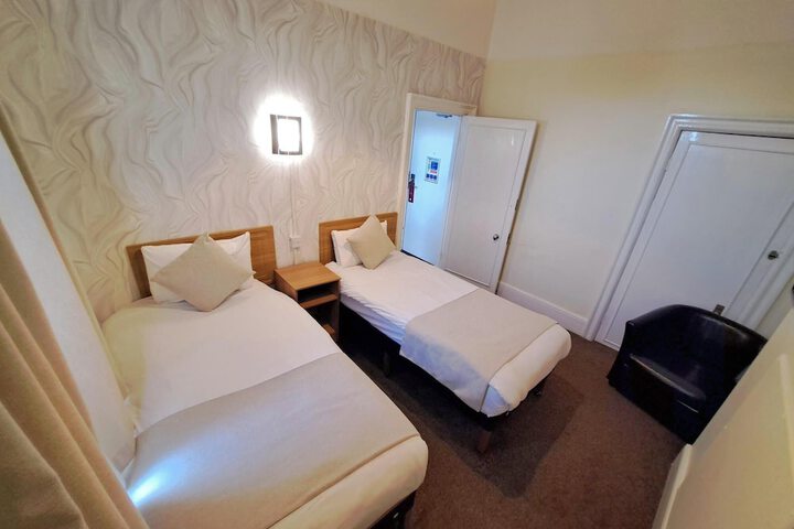 Room 15 of 47
