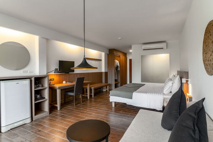 Room 27 of 121