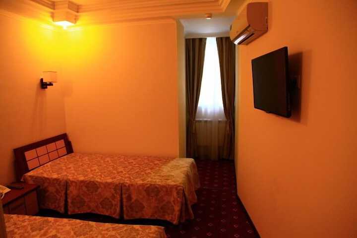 Room 29 of 48