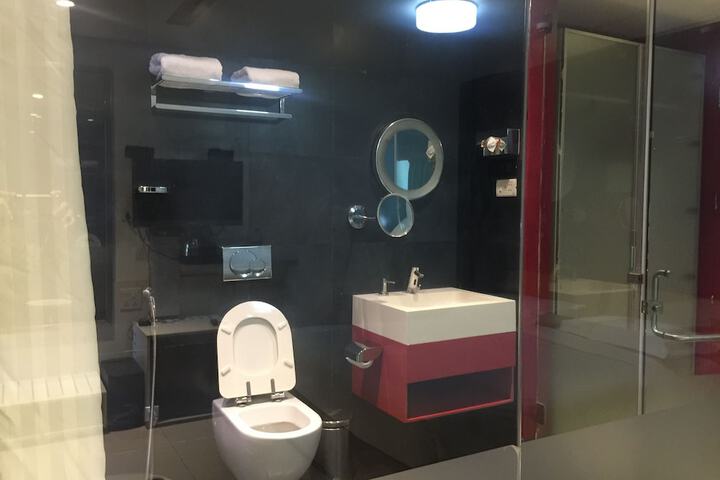 Room 35 of 90