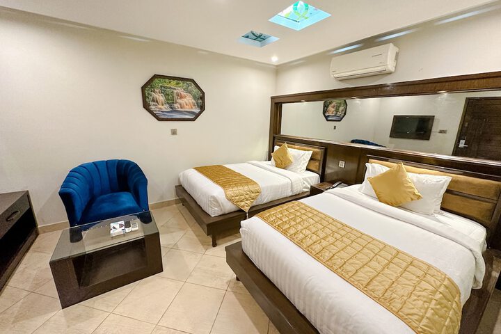 Room 21 of 42